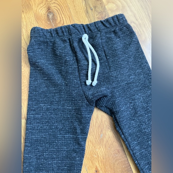 Brand new Childhoods Clothing Waffle top and bottoms set dark gray 🔥 4T - Picture 7 of 10
